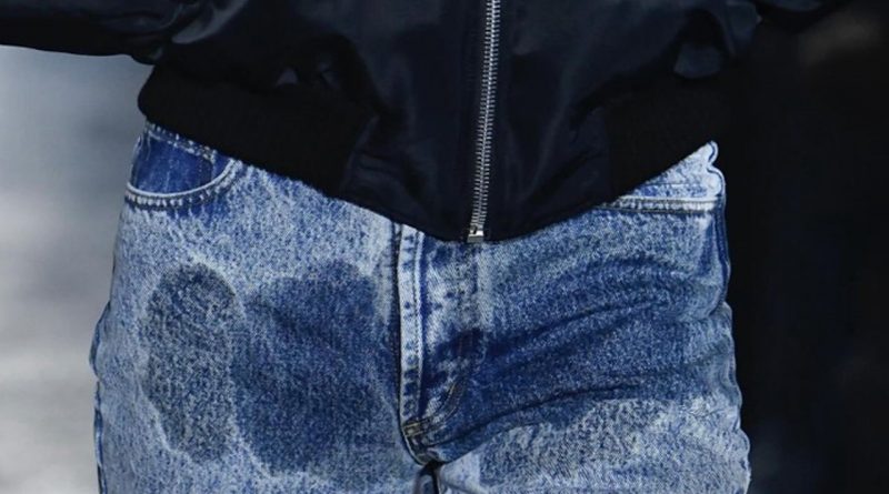 Moda dünyasında yeni tartışma: İdrar lekeli görünümlü pantolon! 20 bin TL’lik pantolon neden yok satıyor? 3