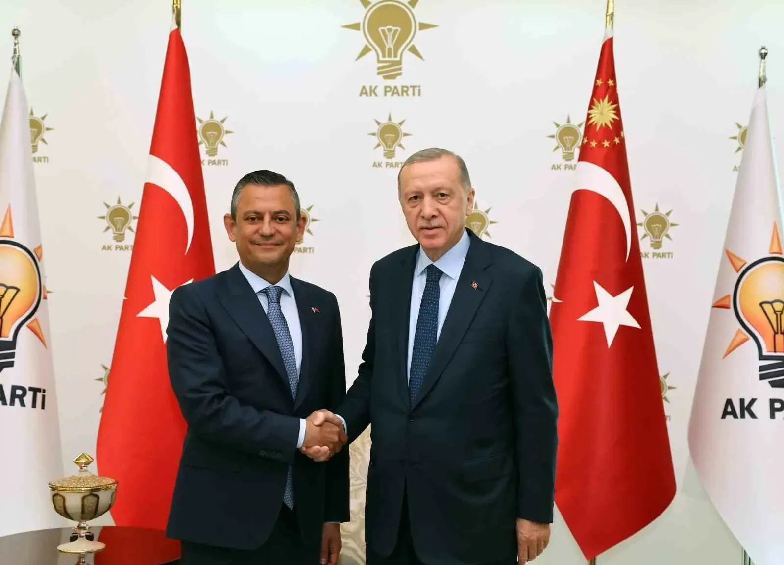 Ak Parti’den Ilk Açıklama Geldi! Cuhmurbaşkanı Erdoğan’ın Chp’yi Ziyareti Için Tarih Verildi