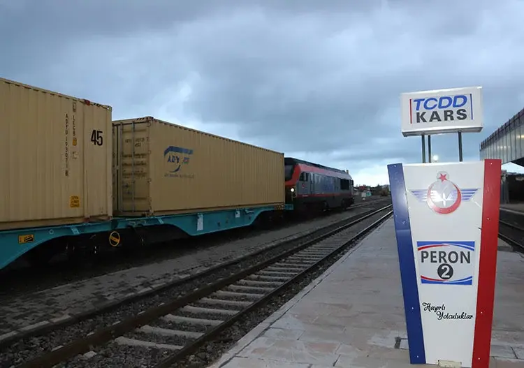 Bakü-Tiflis-Kars Demiryolu hattı nereden geçiyor