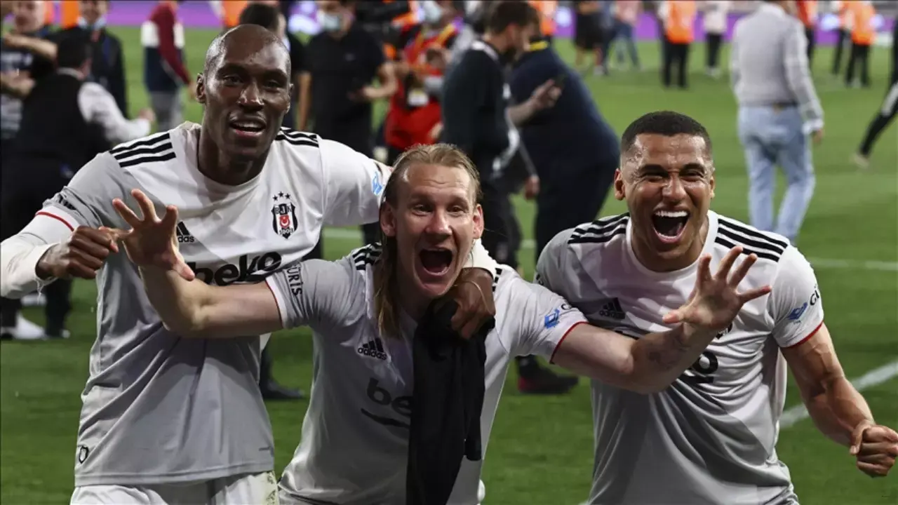 Beşiktaş’a Avrupa Yolu Göründü! Türkiye Kupasını Kazanan Siyah Beyazlılar Uefa Avrupa Ligi’ne Katılmaya Hak Kazandı