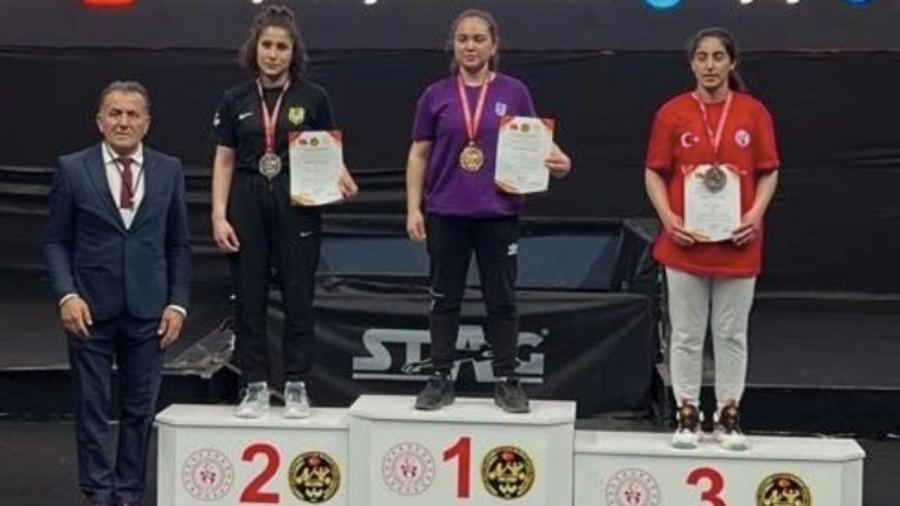 Avrupa Bilek Güreşi Şampiyonu Sude Nur Çakır'ın hayatı 4