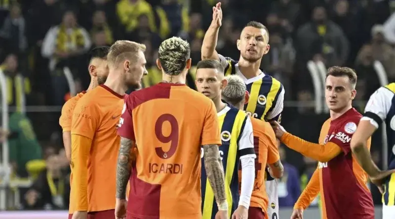 Galatasaraylı Futbolcular Fenerbahçe Derbisini Kazanırsa Tarihi Prim Alacak