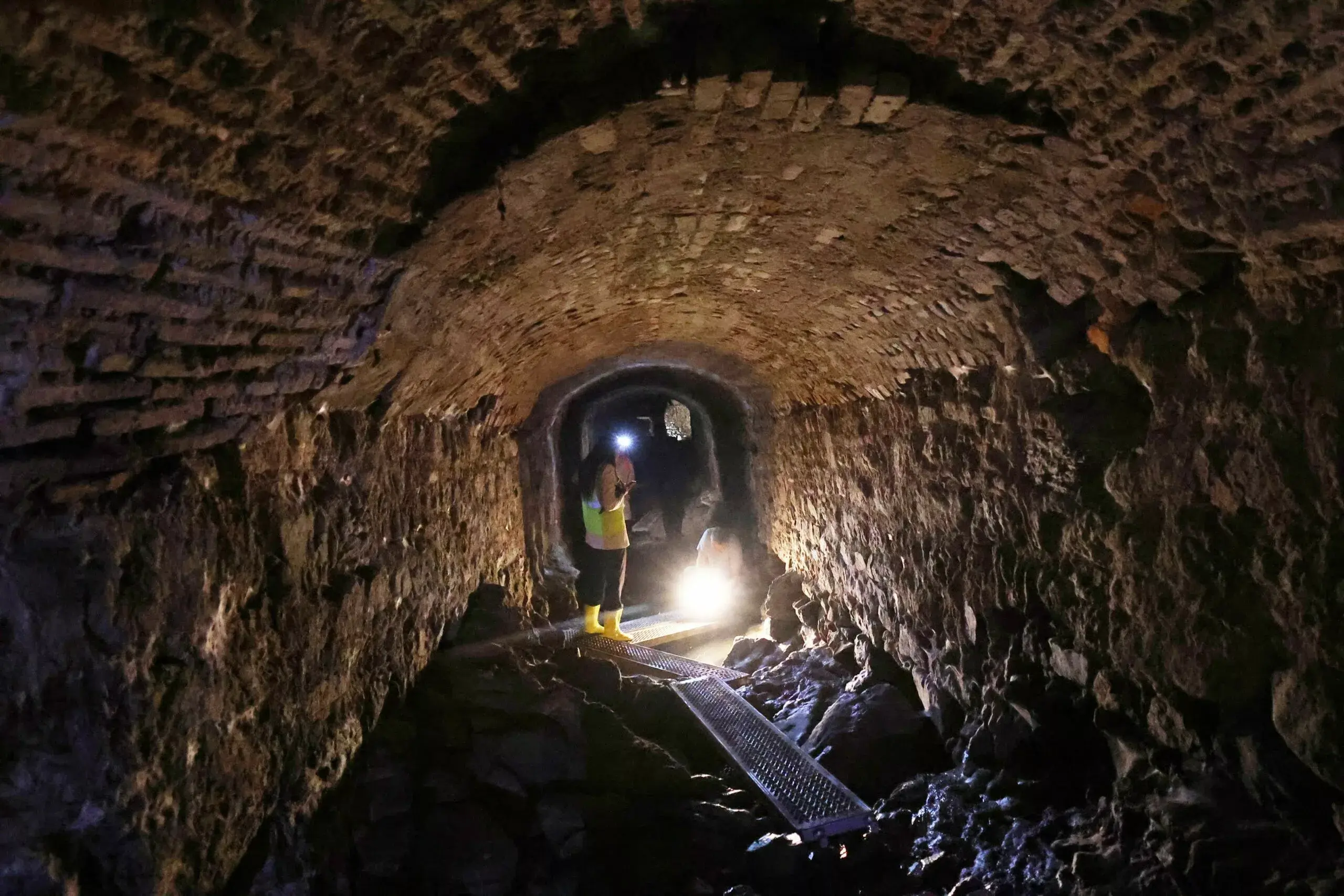 Rumeli Hisarındaki tünel ziyarete açık mı?