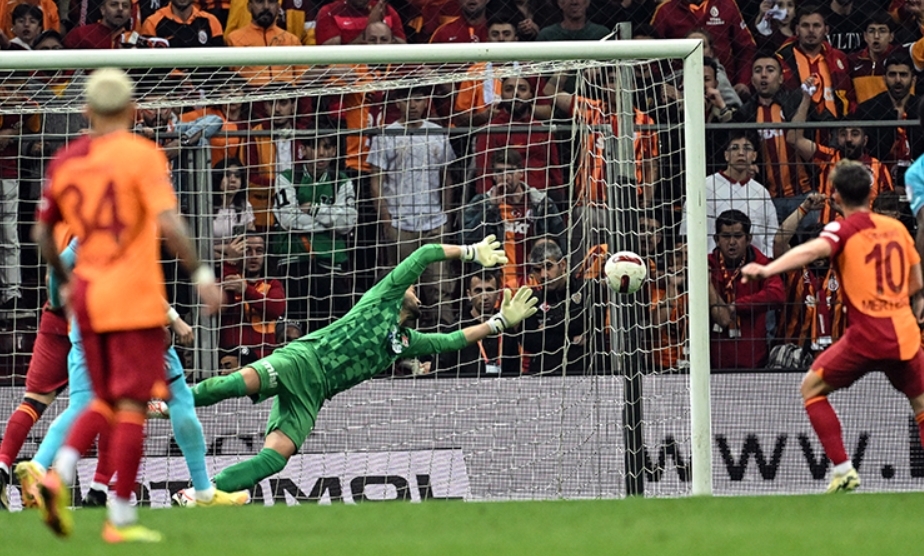 Galatasaray 96 puana ulaşarak Süper Lig puan rekorunu kırdı 2