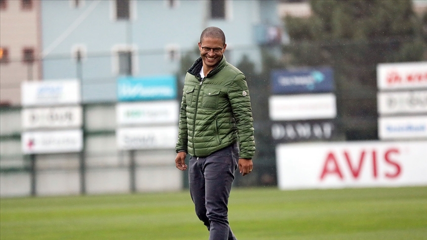 Alex de Souza Süper Lig ekibi Antalyaspor'un yeni teknik direktörü oldu 2