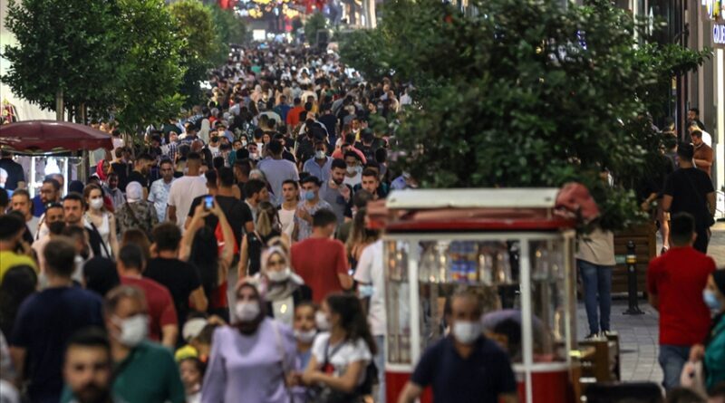 TÜİk’e Göre Türkiye’nin 100 Milyonluk Nüfusa Ulaşma Hedefi 2040’ta Gerçekleşecek