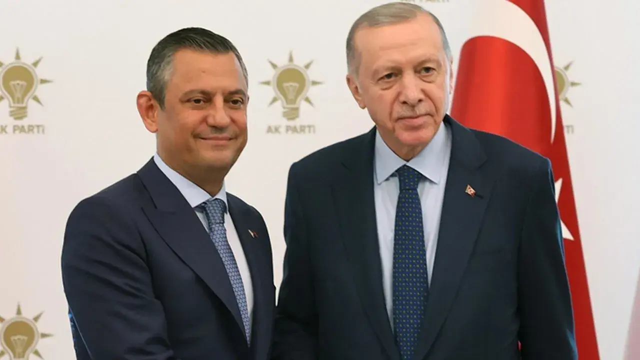 Cumhurbaşkanı Erdoğan 18 Yıl önce En Son Dönemin Chp Genel Başkanı Deniz Baykal’ı Ziyaret Etmişti