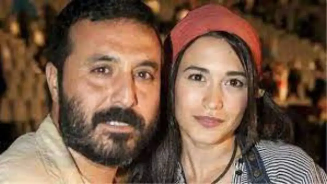 Ecem Özkaya – Mustafa Üstündağ Fikir Ayrılıkları Nedeniyle 2019 Yılında ayrıldı