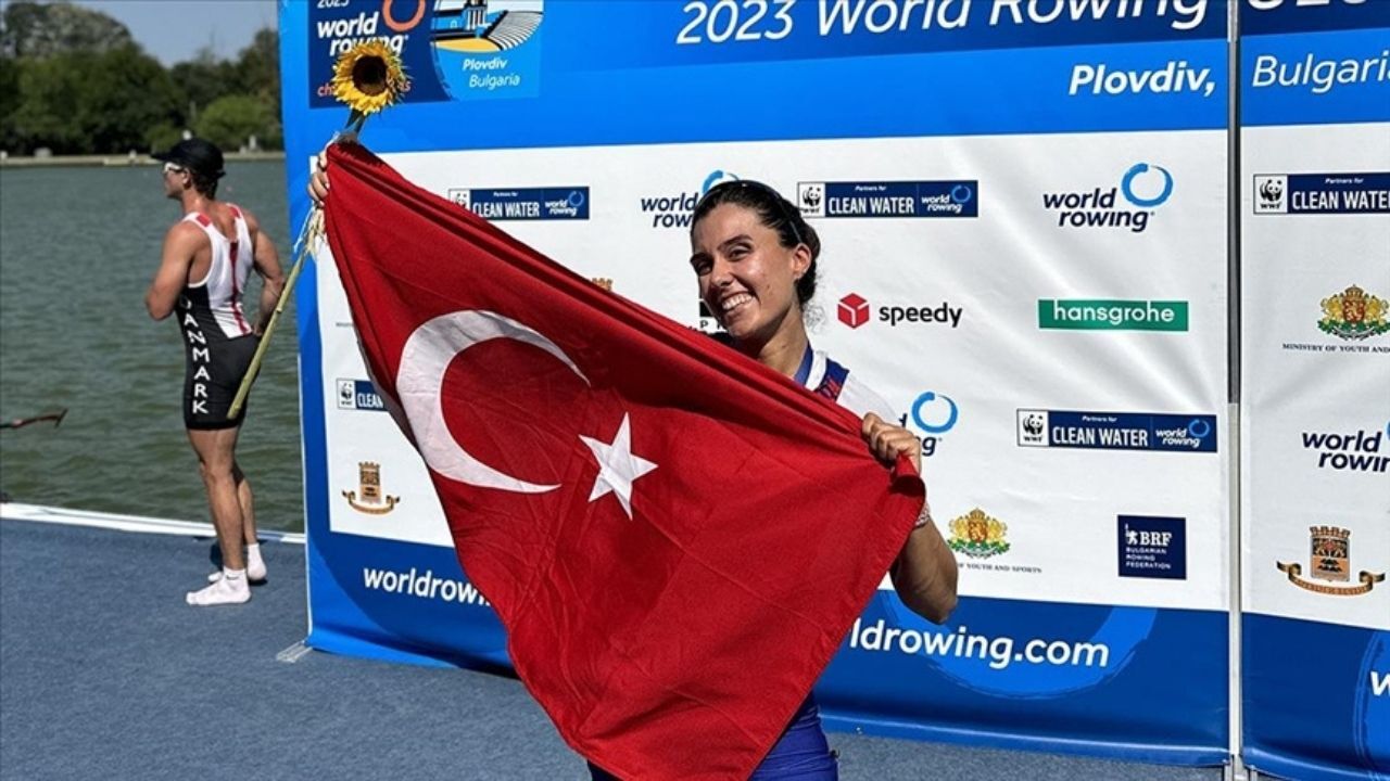 Milli kürekçi Elis Özbay, olimpiyatlarda Türkiye’yi temsil eden ilk kadın kürekçi olarak tarihe geçti