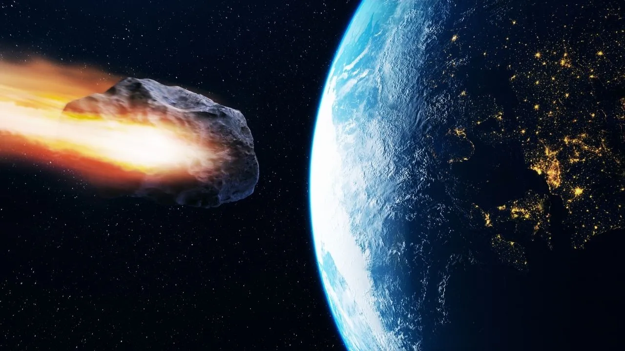 Eyfel Kulesi'nden daha büyük asteroit 2029 yılında Dünya'nın yanından ...