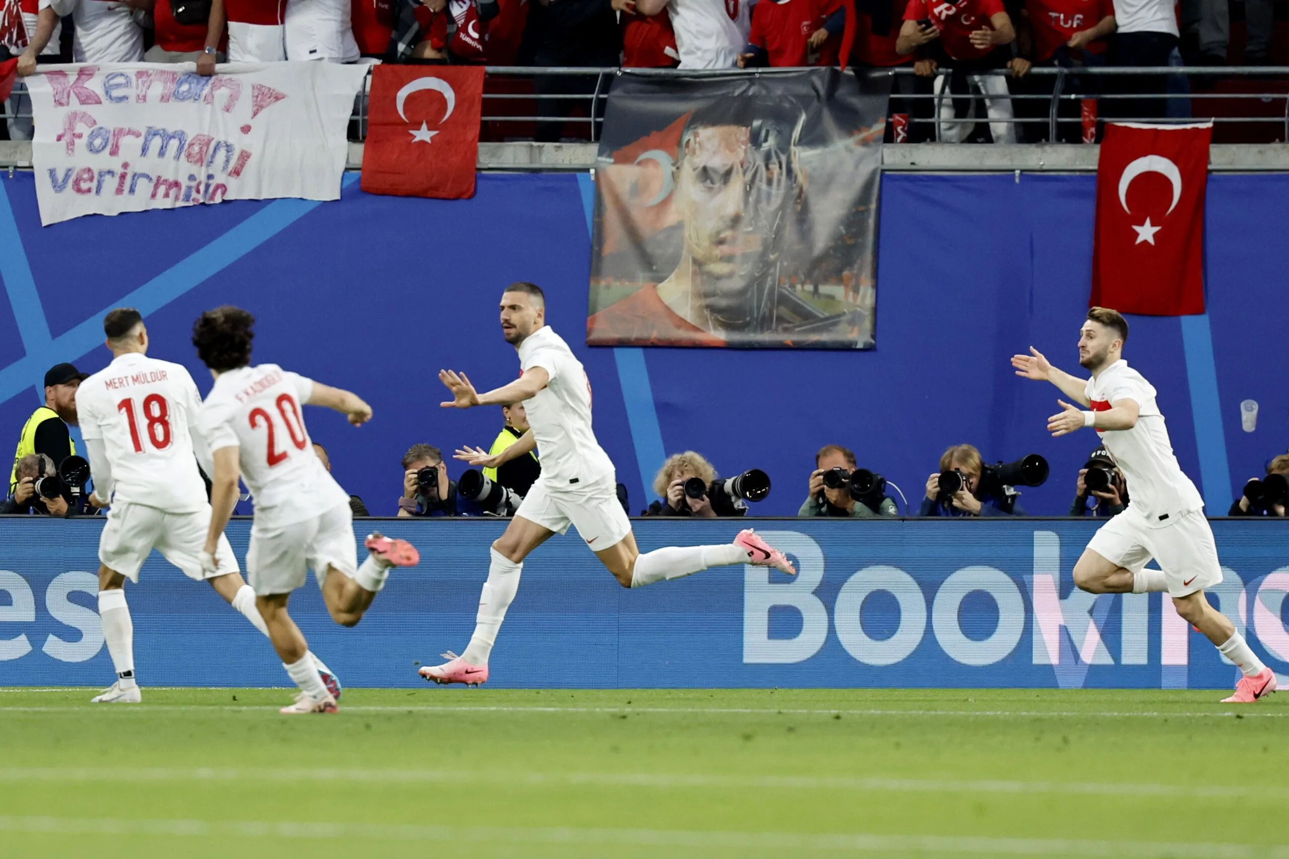 Hollanda-Türkiye çeyrek final maçında havanın yağmurlu olması bekleniyor